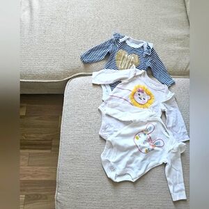 NEW 0-3M Baby Bodysuit Set NWOT!
